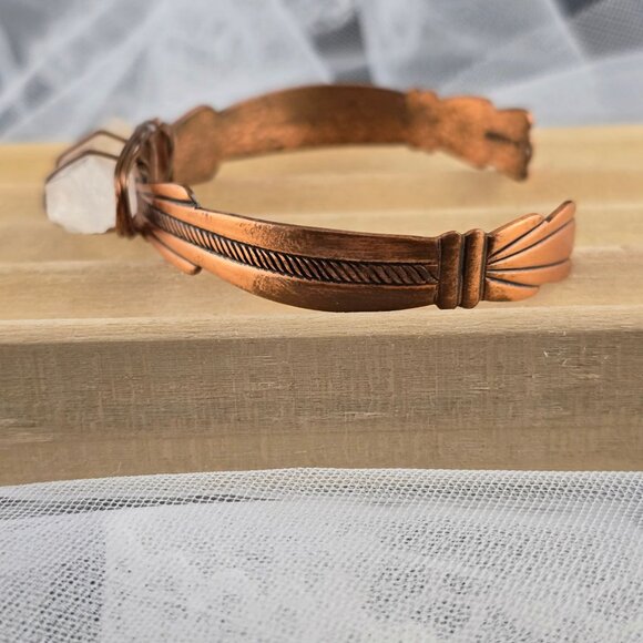 Wheeler Co Copper Cuff Bracelet Added Quartz Crystal Centerpiece Adjustable Fit - Picture 5 of 9